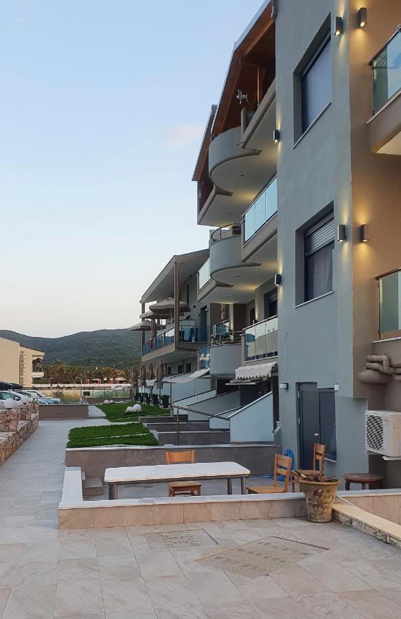 Vrahakia Beach Sarti Exterior photo